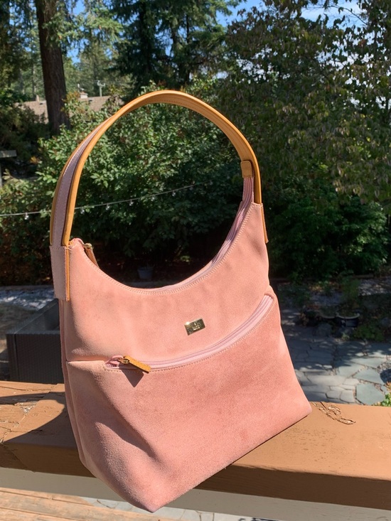 Gucci Handbags - Gucci Suede Hobo Shoulder Bag in Dusty Pink